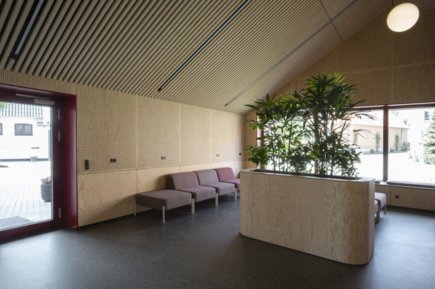 L1000717.jpg