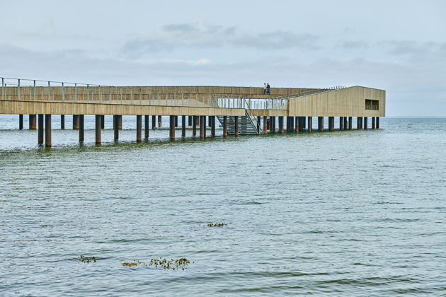 PIER 28